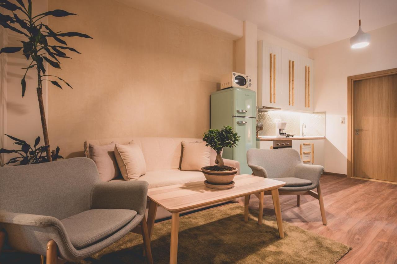 Apartment Living Stone Azurite: Luxury Acropolis-view With Jacuzzi Athens